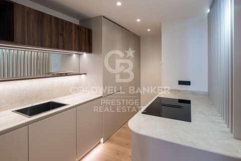 Продажа квартиры в Барселона, Испания 3 спальни, 76м2 №157705 - фото 9