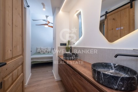 Продажа квартиры в Барселона, Испания 3 спальни, 76м2 №157705 - фото 17