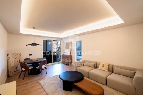 Apartment à vendre à Barcelona, Espagne, 3 chambres, 76 m2 No. 157705 - photo 2