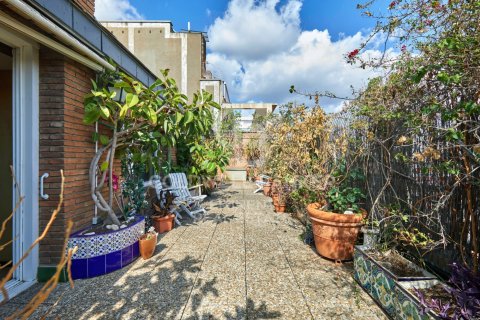 Takvåning till salu i Barcelona, Spanien 4 sovrum, 188 kvm. Nr. 157708 - foto 19