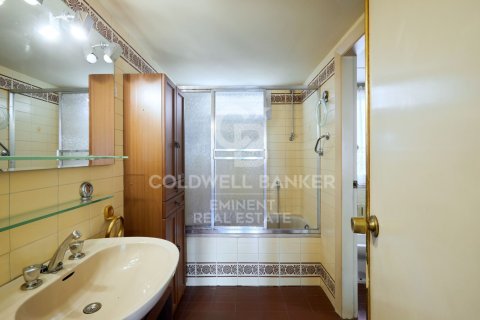 Takvåning till salu i Barcelona, Spanien 4 sovrum, 188 kvm. Nr. 157708 - foto 16