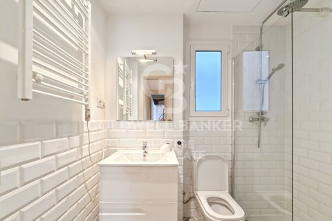 Huoneisto myytävänä Barcelona, Espanja, 1 makuuhuone, 64 m2 No. 157706 - kuva 19