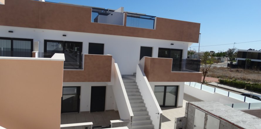 Bungalow a Pilar de la Horadada, Alicante, Spagna 3 camere da letto, 93 mq. N° 188568