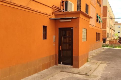 Apartamento en venta en Barcelona, España 1 dormitorio, 49 m2 No. 191490 - foto 2