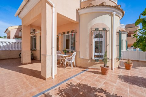 Casa adosada en venta en Alicante, España 3 dormitorios, 78 m2 No. 140125 - foto 17