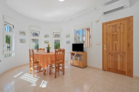 Casa adosada en venta en Alicante, España 3 dormitorios, 78 m2 No. 140125 - foto 5
