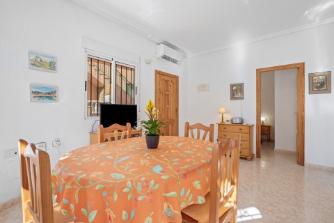 Casa adosada en venta en Alicante, España 3 dormitorios, 78 m2 No. 140125 - foto 4