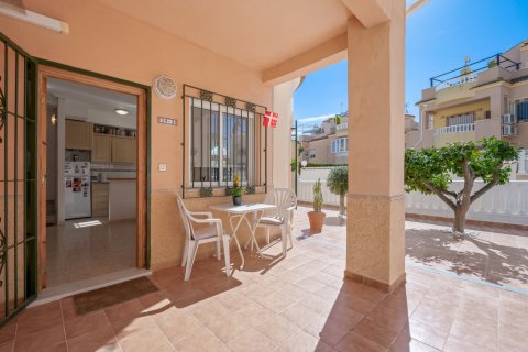Casa adosada en venta en Alicante, España 3 dormitorios, 78 m2 No. 140125 - foto 16