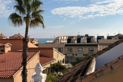Apartment for sale in Torrevieja, Alicante, Spain 3 bedrooms, 90 sq.m. No. 140119 - photo 3