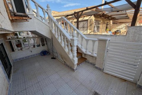 Apartment for sale in Torrevieja, Alicante, Spain 3 bedrooms, 90 sq.m. No. 140119 - photo 2