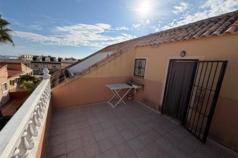 Apartment for sale in Torrevieja, Alicante, Spain 3 bedrooms, 90 sq.m. No. 140119 - photo 1