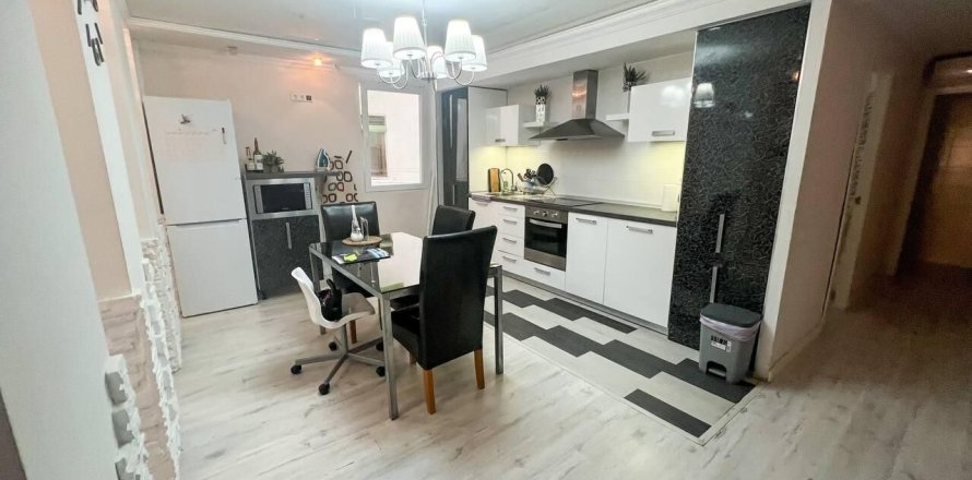 Appartamento Valencia, Spagna 3 camere da letto, 106 mq. N° 133011