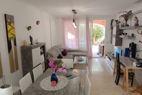 Villa till salu i Calpe, Alicante, Spanien 2 sovrum, 90 kvm. Nr. 180287 - foto 14