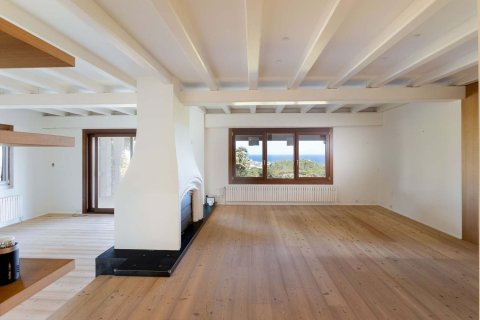 House for sale in Cabrera de Mar, Barcelona, Spain 6 bedrooms, 698 sq.m. No. 177831 - photo 18