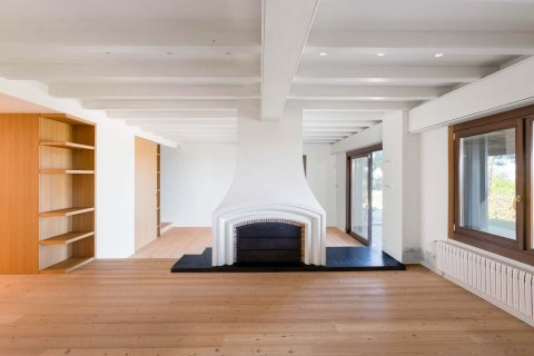 House for sale in Cabrera de Mar, Barcelona, Spain 6 bedrooms, 698 sq.m. No. 177831 - photo 16