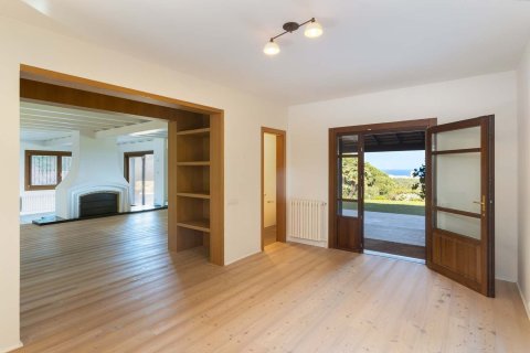 House for sale in Cabrera de Mar, Barcelona, Spain 6 bedrooms, 698 sq.m. No. 177831 - photo 15