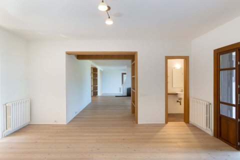 House for sale in Cabrera de Mar, Barcelona, Spain 6 bedrooms, 698 sq.m. No. 177831 - photo 20