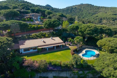 House for sale in Cabrera de Mar, Barcelona, Spain 6 bedrooms, 698 sq.m. No. 177831 - photo 6