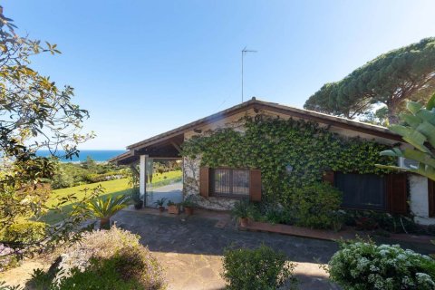 House for sale in Cabrera de Mar, Barcelona, Spain 6 bedrooms, 698 sq.m. No. 177831 - photo 7