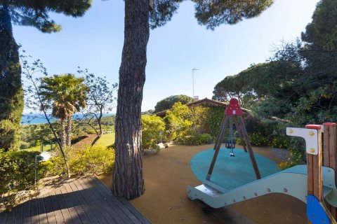 House for sale in Cabrera de Mar, Barcelona, Spain 6 bedrooms, 698 sq.m. No. 177831 - photo 14