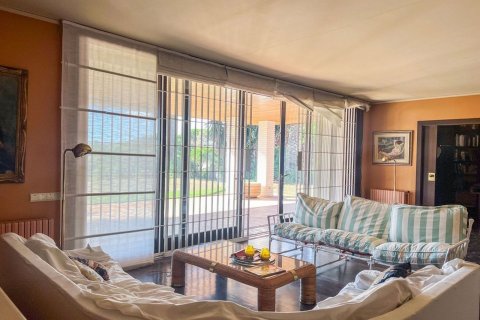 House for sale in Sant Andreu de Llavaneres, Barcelona, Spain 6 bedrooms, 800 sq.m. No. 177833 - photo 12