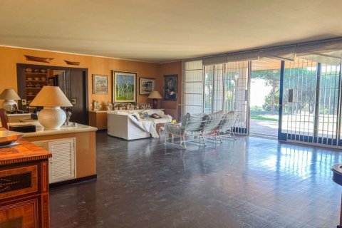 House for sale in Sant Andreu de Llavaneres, Barcelona, Spain 6 bedrooms, 800 sq.m. No. 177833 - photo 9