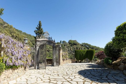 House for sale in Barcelona, Spain 10 bedrooms, 581 sq.m. No. 177832 - photo 7