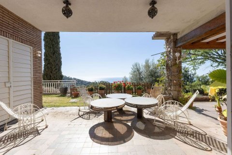House for sale in Barcelona, Spain 10 bedrooms, 581 sq.m. No. 177832 - photo 14