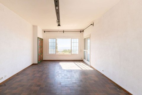 House for sale in Barcelona, Spain 10 bedrooms, 581 sq.m. No. 177832 - photo 30