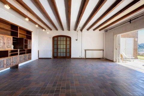 House for sale in Barcelona, Spain 10 bedrooms, 581 sq.m. No. 177832 - photo 20