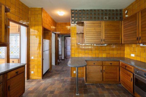 House for sale in Barcelona, Spain 10 bedrooms, 581 sq.m. No. 177832 - photo 25