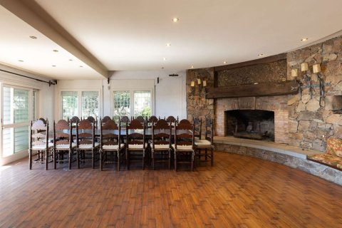House for sale in Barcelona, Spain 10 bedrooms, 581 sq.m. No. 177832 - photo 17