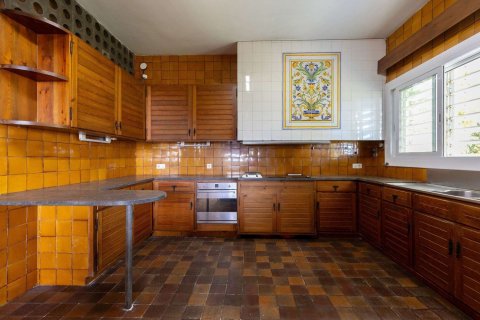 House for sale in Barcelona, Spain 10 bedrooms, 581 sq.m. No. 177832 - photo 24