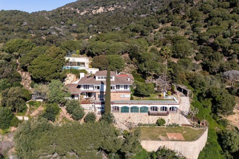 House for sale in Barcelona, Spain 10 bedrooms, 581 sq.m. No. 177832 - photo 2