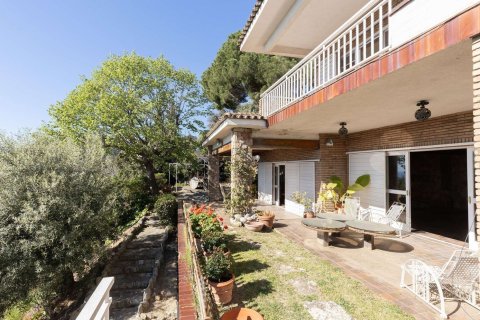 House for sale in Barcelona, Spain 10 bedrooms, 581 sq.m. No. 177832 - photo 10