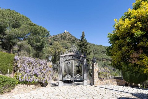 House for sale in Barcelona, Spain 10 bedrooms, 581 sq.m. No. 177832 - photo 5