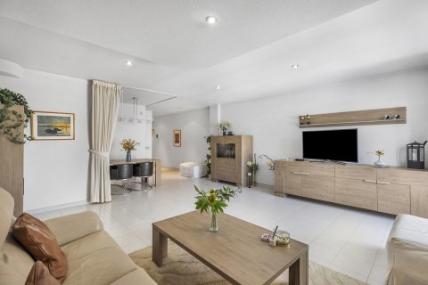 Apartment for sale in Guardamar del Segura, Alicante, Spain 2 bedrooms, 112 sq.m. No. 194911 - photo 14