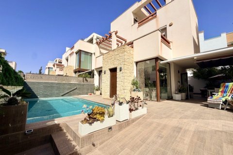 Townhouse in Ciudad Quesada, Alicante, Spain 3 bedrooms, 156 sq.m. No. 194915