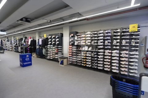 Retail store for sale in Spain 1190 sq.m. No. 151940 - photo 4