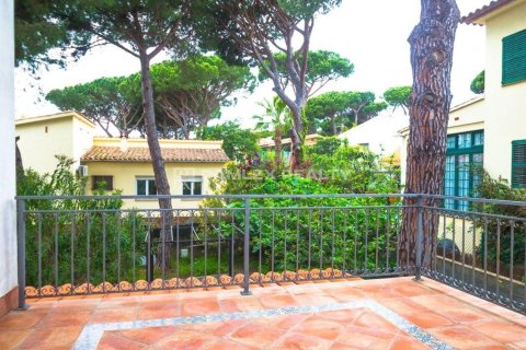 Dom w Platja D'aro, Girona, Hiszpania 5 sypialni, 236 mkw. nr 176953 – zdjęcie 21