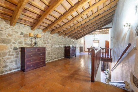 Dom w Girona, Hiszpania 7 sypialni, 983 mkw. nr 176951 – zdjęcie 26
