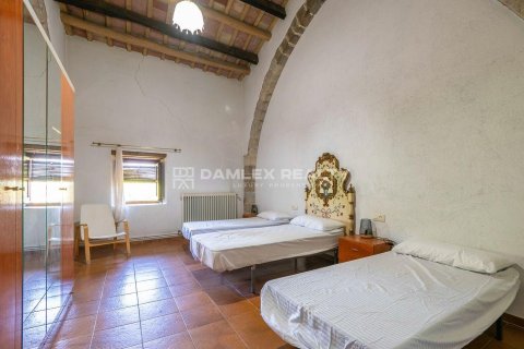 Dom w Girona, Hiszpania 7 sypialni, 983 mkw. nr 176951 – zdjęcie 30
