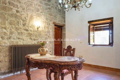 Dom w Girona, Hiszpania 7 sypialni, 983 mkw. nr 176951 – zdjęcie 27