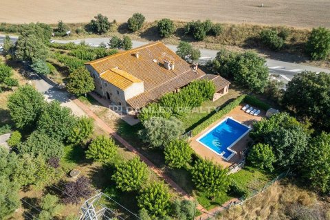 Dom w Girona, Hiszpania 7 sypialni, 983 mkw. nr 176951