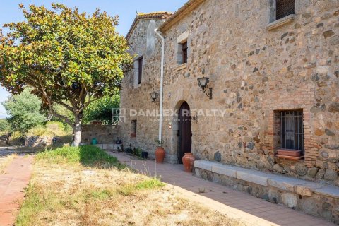 Dom w Girona, Hiszpania 7 sypialni, 983 mkw. nr 176951 – zdjęcie 9