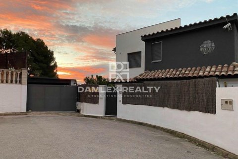 Dom w Lloret de Mar, Girona, Hiszpania 5 sypialni, 190 mkw. nr 176949