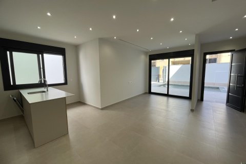 Villa en venta en Almoradí, Alicante, España 3 dormitorios, 134 m2 No. 170603 - foto 4