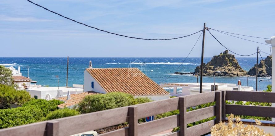 Radhus i Mahon, Menorca, Spanien 3 sovrum, 121 kvm. Nr. 173493