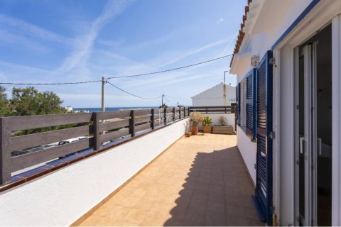 Radhus till salu i Mahon, Menorca, Spanien 3 sovrum, 121 kvm. Nr. 173493 - foto 2