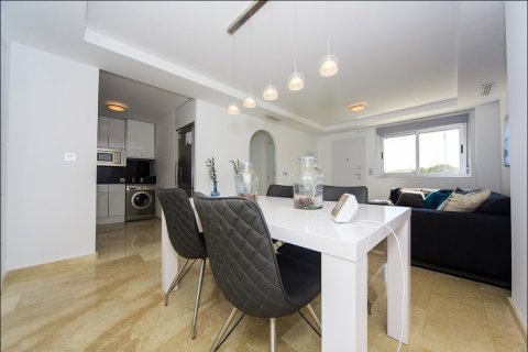 Apartment à vendre à Alicante, Espagne, 2 chambres, 65 m2 No. 145440 - photo 5